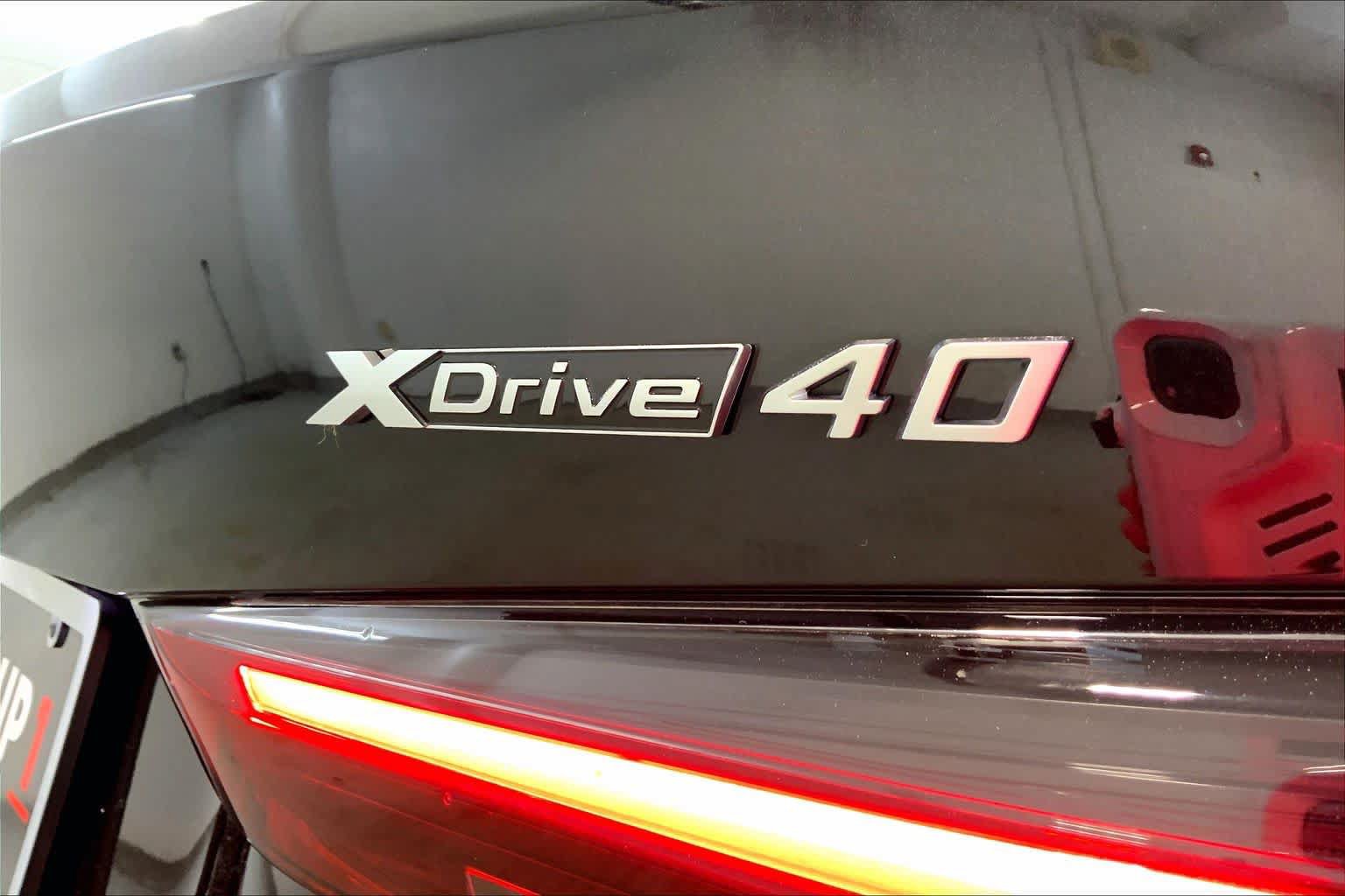 Used 2025 BMW i4 xDrive40i w/ Premium Package AWD/4WD image 9