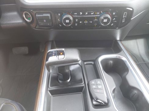 Used 2022 Chevrolet Silverado 1500 High Country w/ High Country Premium Package image 20