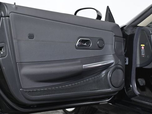 Used 2005 Chrysler Crossfire Convertible image 27