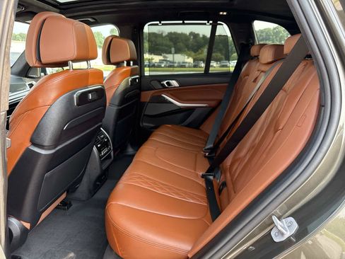 Used 2025 BMW X5 M60i AWD/4WD image 15