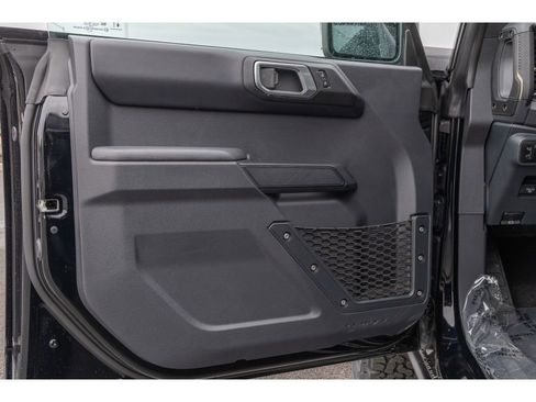 New 2025 Ford Bronco Badlands image 18