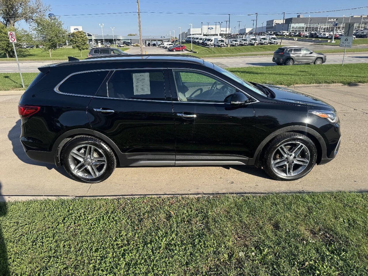 Used 2017 Hyundai Santa Fe Limited AWD/4WD image 6