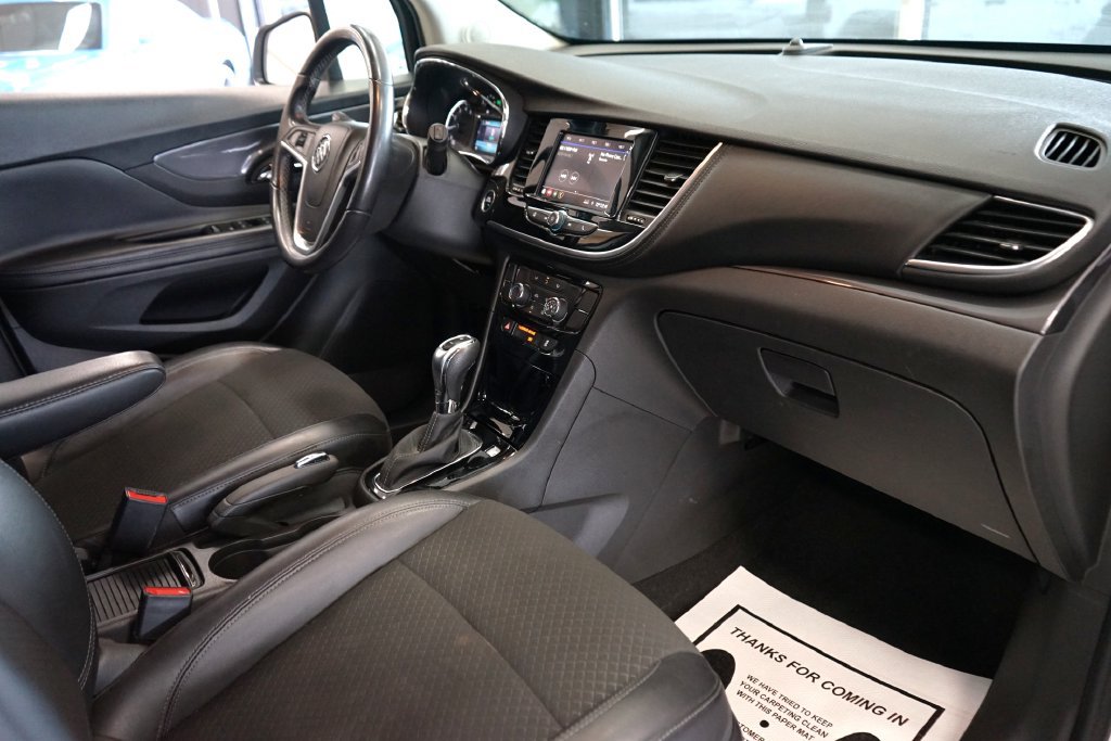Used 2022 Buick Encore Preferred w/ Safety Package AWD/4WD image 39