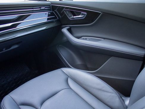 Used 2025 Audi Q7 3.0T Premium Plus image 20