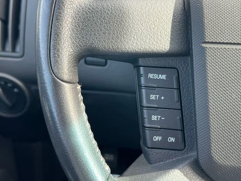 Used 2010 Ford Edge SEL image 31