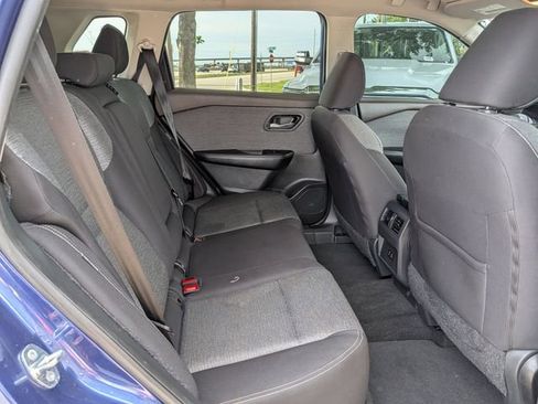 Used 2023 Nissan Rogue SV image 30