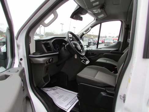 Used 2023 Ford Transit 350 XLT image 5