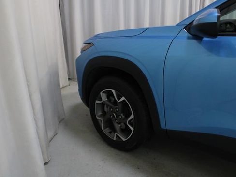Used 2025 Chevrolet Trax LT w/ Driver Confidence Package FWD image 29