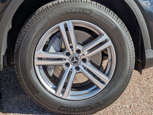 Used 2022 Mercedes-Benz GLC 300 4MATIC image 10