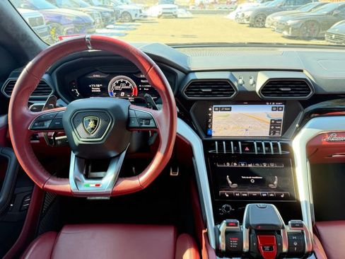 Used 2019 Lamborghini Urus image 20