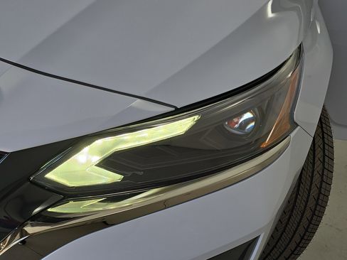 New 2025 Nissan Altima 2.5 SR w/ SR Premium Package image 31