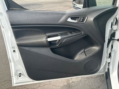 Used 2015 Ford Transit Connect XLT image 11