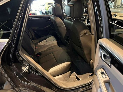 Used 2024 Porsche Macan S AWD/4WD image 21