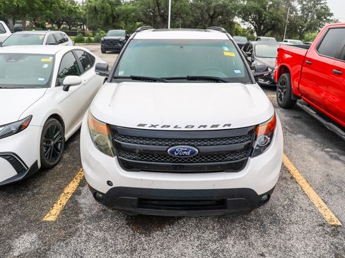 Used 2014 Ford Explorer Sport w/ Equipment Group 401A AWD/4WD image 4