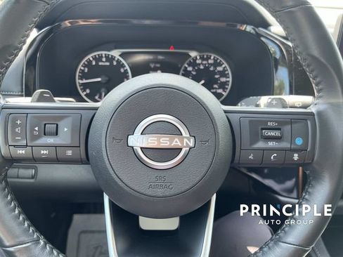 Used 2024 Nissan Pathfinder SV FWD image 18