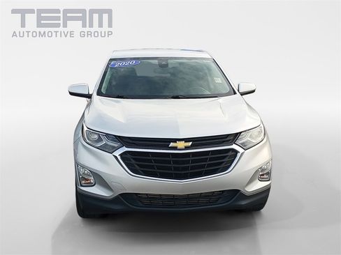 Used 2020 Chevrolet Equinox LT image 2