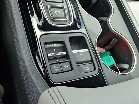 New 2025 Honda Pilot Touring image 20