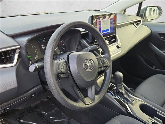 Used 2025 Toyota Corolla LE FWD image 10