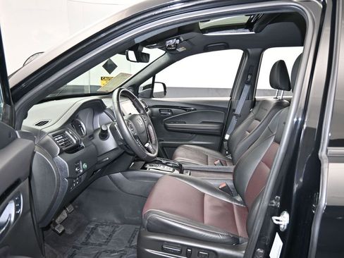 Used 2023 Honda Ridgeline Black Edition image 12
