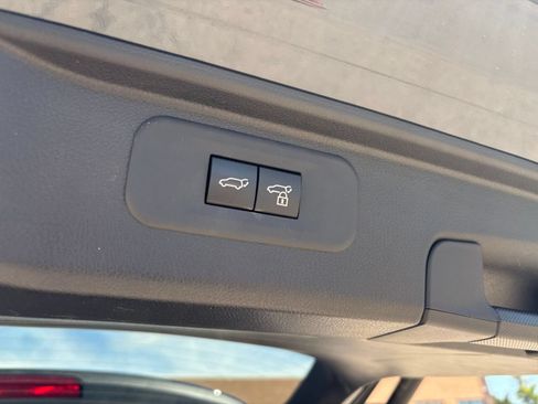 Used 2025 Toyota Grand Highlander FWD image 23