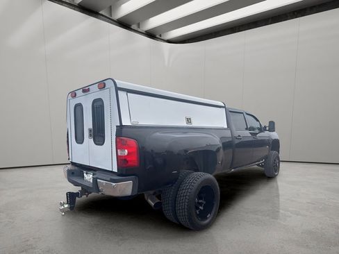Used 2008 GMC Sierra 3500 SLT w/ Convenience Package AWD/4WD image 4