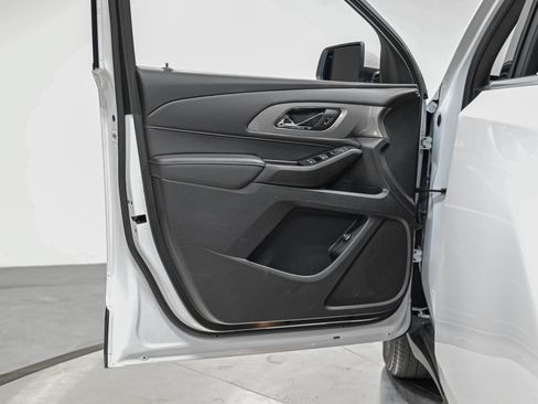 Used 2023 Chevrolet Traverse LT w/ LPO, Floor Liner Package AWD/4WD image 12