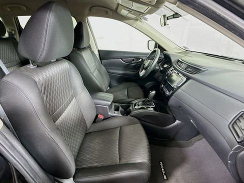 Certified 2018 Nissan Rogue SV image 28