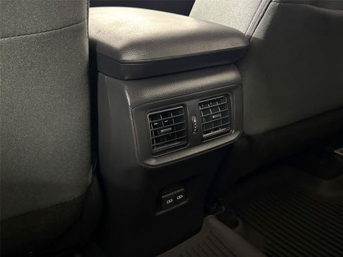 Certified 2025 Toyota RAV4 XLE FWD image 32