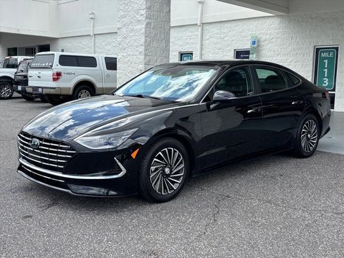 Used 2023 Hyundai Sonata Limited w/ Cargo Package FWD image 23