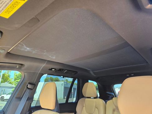 Certified 2023 Volvo XC90 T8 Ultimate AWD/4WD image 18
