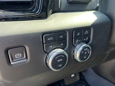 Used 2023 GMC Sierra 1500 AT4 w/ AT4 Premium Package AWD/4WD image 21