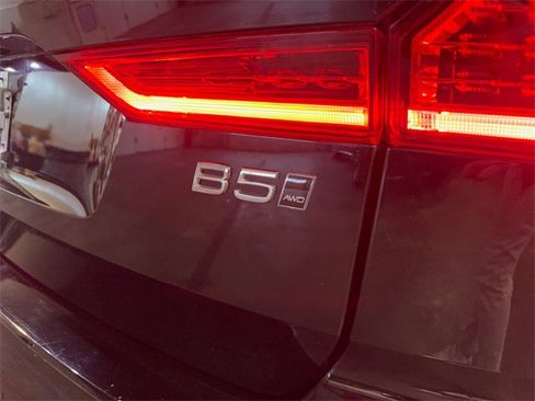 Used 2022 Volvo XC60 B5 Momentum image 10