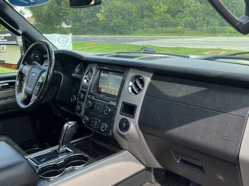 Used 2017 Ford Expedition EL Limited image 26