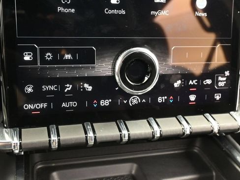 Used 2024 GMC Acadia Elevation w/ Luxury Package FWD image 27