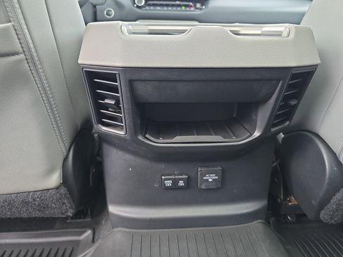 Used 2022 Toyota Tundra Limited image 16