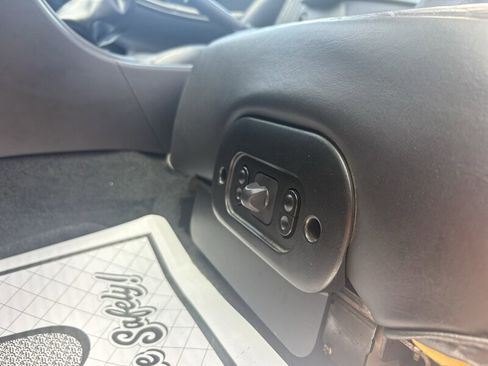 Used 2001 Ford Mustang Bullitt RWD image 13