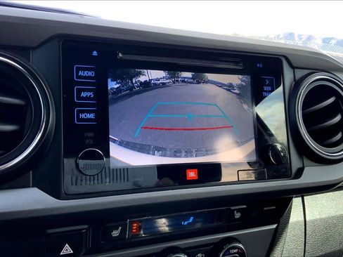 Used 2019 Toyota Tacoma TRD Off-Road w/ TRD Premium Off Road Package image 25