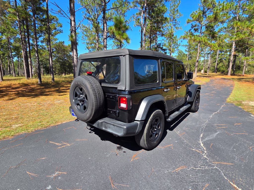 Used 2023 Jeep Wrangler Unlimited Sport AWD/4WD image 5
