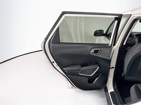 Used 2024 Kia Soul LX w/ Option Group 015 image 25