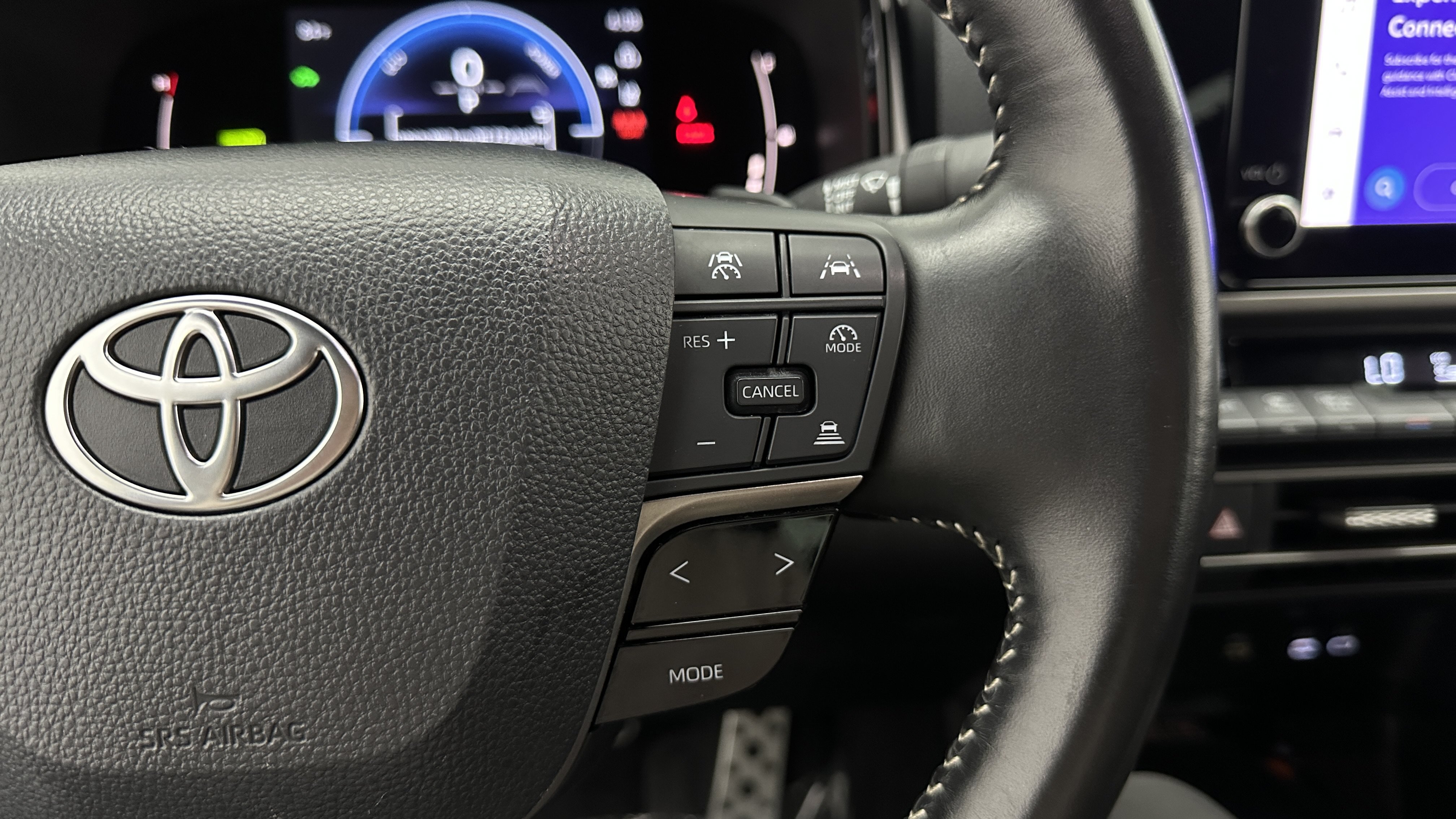 Used 2025 Toyota Camry SE FWD image 21