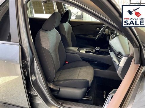Used 2023 Nissan Rogue SV FWD image 7
