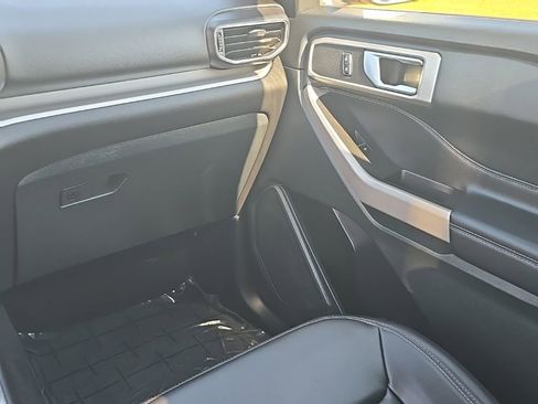 Used 2024 Ford Explorer XLT w/ Equipment Group 202A image 20