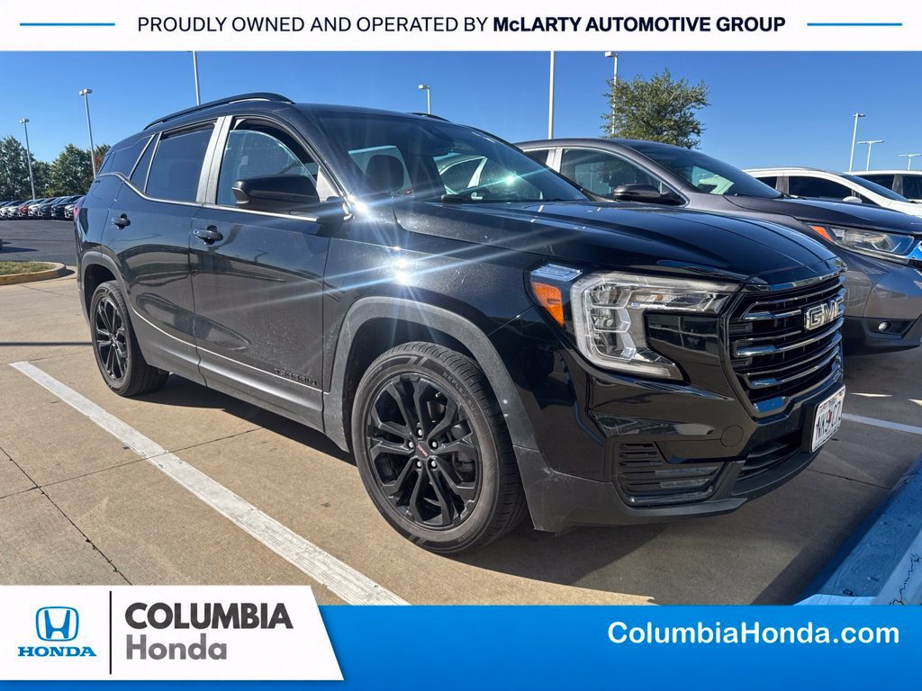Used 2022 GMC Terrain SLE w/ Driver Convenience Package FWD image 1