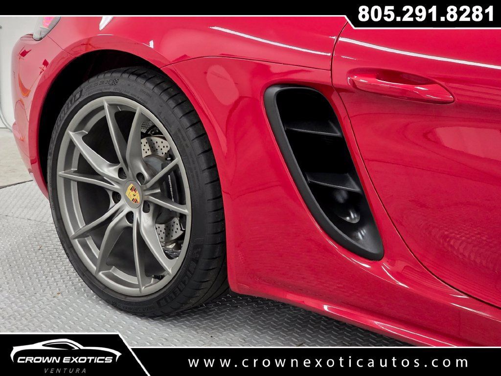 Used 2024 Porsche 718 Cayman RWD image 11