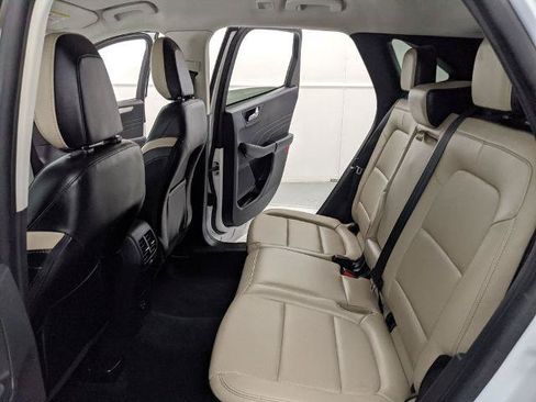 Certified 2022 Ford Escape SEL AWD/4WD image 16