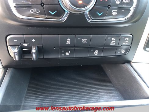 Used 2015 RAM 1500 Big Horn AWD/4WD image 15