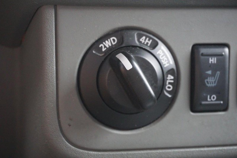 Used 2020 Nissan Frontier SV AWD/4WD image 40