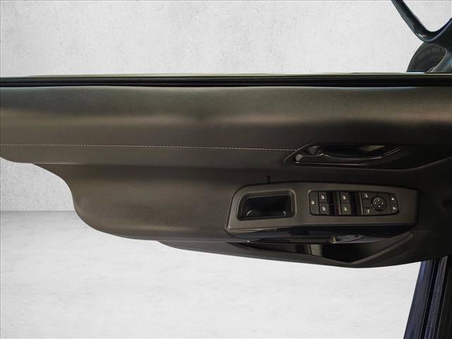Used 2025 Nissan Pathfinder SV AWD/4WD image 28