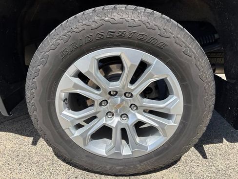 Used 2023 Chevrolet Silverado 1500 LTZ w/ LTZ Premium Package AWD/4WD image 13