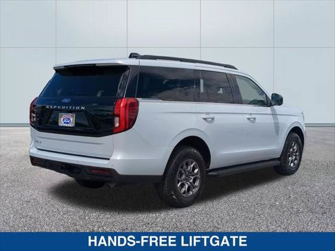 Used 2025 Ford Expedition Active RWD image 5